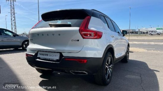 Volvo XC40 XC40 D4 AWD R-Design Automatico de 2020 con 110.541 Km por 33.900 EUR. en Zamora