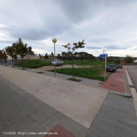  Terreno urbano para 7 casas. - BARCELONA 