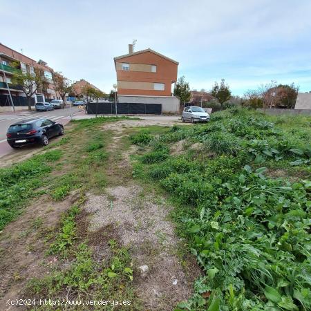 Terreno urbano para 7 casas. - BARCELONA