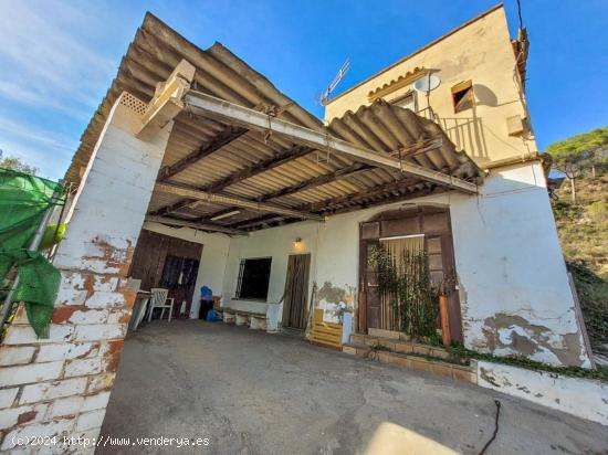 Gran Masía para reformar en Sant Esteve Sesrovires - BARCELONA