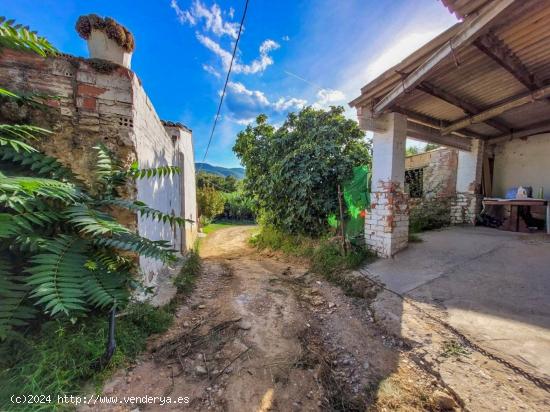 Gran Masía para reformar en Sant Esteve Sesrovires - BARCELONA