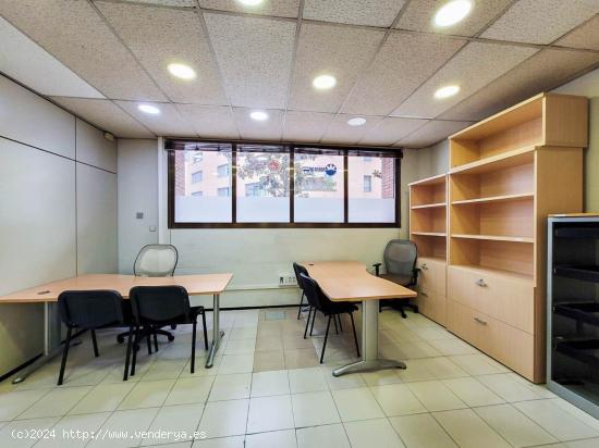 Local comercial en alquiler idóneo para oficinas en el centro de Martorell - BARCELONA