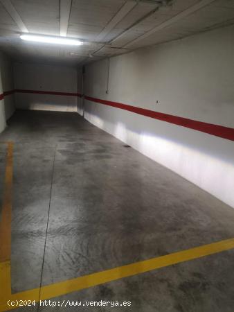 DOBLE PLAZA DE GARAJE CON AMPLIO TRASTERO EN VENTA, ZONA CENTRO MURCIA!!! - MURCIA