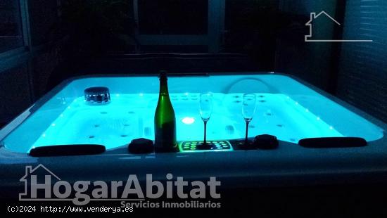 ESPECTACULAR CHALET CON PISCINA, JACUZZI, BARBACOA Y AMPLIAS TERRAZAS - VALENCIA