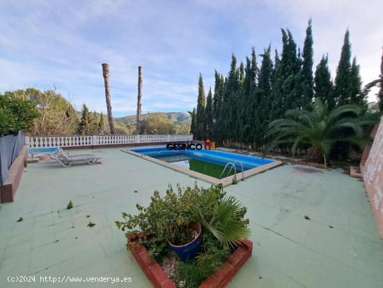 CHALET EN BIXQUERT CON PISCINA, PAELLERO, VALLADO... - VALENCIA