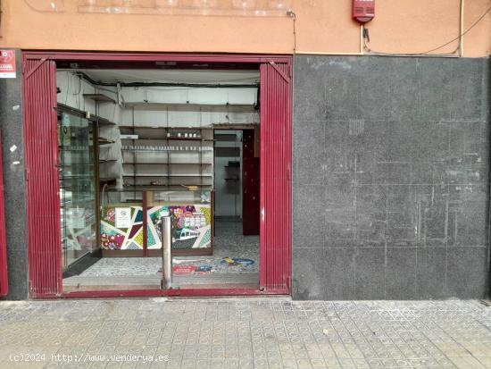 LOCAL COMERCIAL EN ZONA DE PASO - BARCELONA