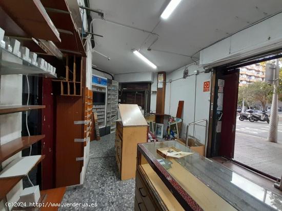 LOCAL COMERCIAL EN ZONA DE PASO - BARCELONA