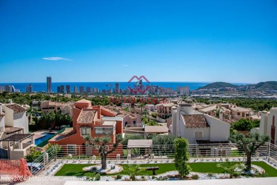 VILLA DE LUJO EN FINESTRAT CON VISTAS AL MAR - ALICANTE