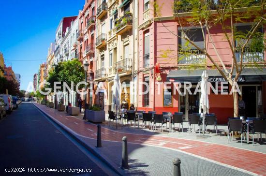 Vivienda para reformar en Ruzafa - VALENCIA