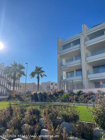 APARTAMENTO con PISCINA en VILLAMARTÍN - ORIHUELA COSTA - ALICANTE