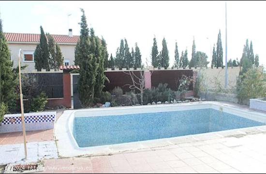 Chalet en venta en Colmenar de Oreja (Madrid) - MADRID