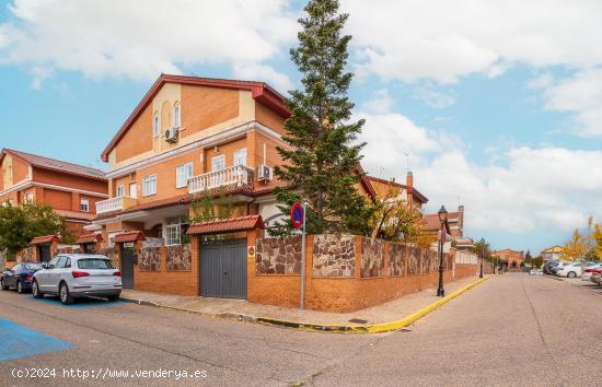 MAGNIFICO CHALET PAREADO EN VILLANUEVA DE LA TORRE - GUADALAJARA