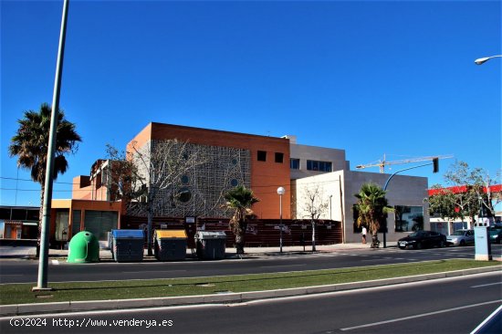 Edificio en venta en Alicante (Alicante)