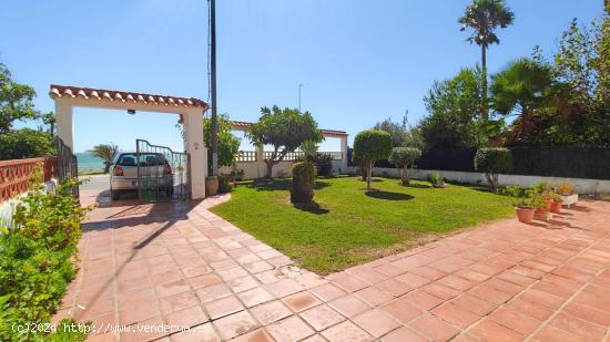 CHALET EN 1ª LÍNEA DE MAR EN COSTA SUR!! ESPECTACULARES VISTAS PANORÁMICAS AL MAR!! - CASTELLON