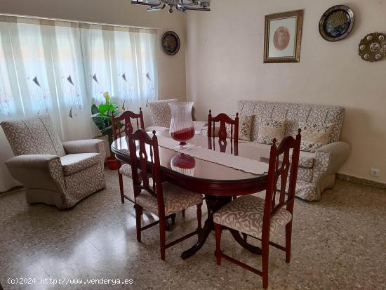 VIVIENDA DE 3 DORMITORIOS SEMIREFORMADA, CON PATIO - ALBACETE