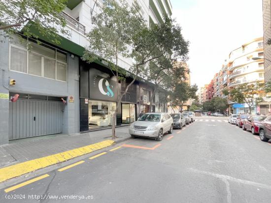 PLAZA DE GARAJE PARA COCHE MEDIANO EN ZONA PARQUE MIRAFLORES Y CAMINO DE LAS TORRES - ZARAGOZA