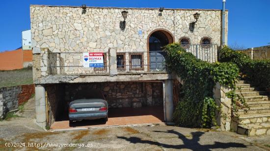  BODEGA-RESTAURANTE EN VALVERDE DE LA VIRGEN - LEON 