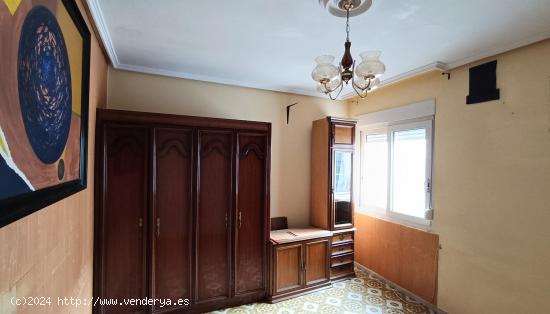 Apartamento para Reformar en el Corazón de Trobajo del Camino - LEON