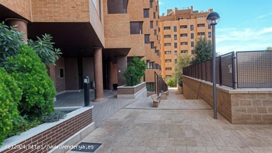 SERVICHECK VENDE APARTAMENTO TURISTICO DE DOS HABITACIONES, DOS BAÑOS Y PLAZA DE GARAJE - MADRID