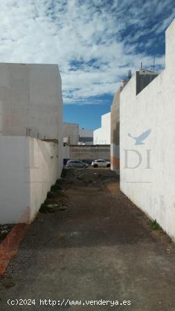 Terreno urbano de 140 m² en Vecindario - LAS PALMAS