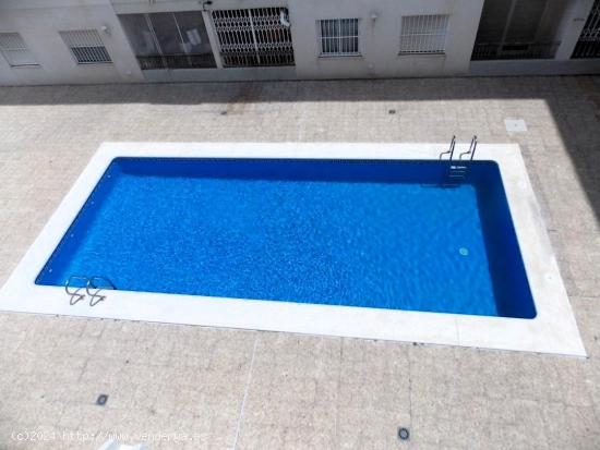 APARTAMENTO DE 2 DORMITORIOS CON GARAJE EN CENTRO DE TORREVIEJA (ALICANTE) - ALICANTE