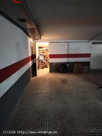 ATENCION SE VENDE PLAZA DE APARCAMIENTO ( PLAZA ANGEL , JUNTO AL HOTEL SARAY ) - GRANADA