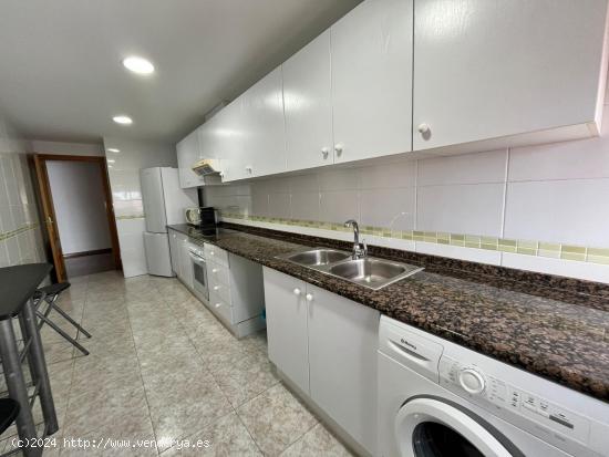 Amplio apartamento de 3 habitaciones con garaje en Moncofa pueblo - CASTELLON