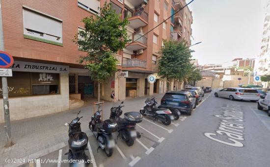 Se vende nave industrial OKUPADA en Hospitalet de Llobregat (L') (Barcelona) - BARCELONA