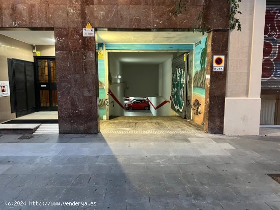 Plaza de aparcamiento en venta  en Barcelona - Barcelona