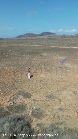 ¡Terreno exclusivo en Lajares! Ideal para tu proyecto en Fuerteventura