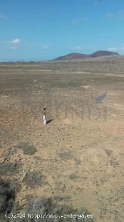 ¡Terreno exclusivo en Lajares! Ideal para tu proyecto en Fuerteventura