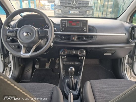 Kia Picanto 1.0i 68CV de 2019 con 140.000 Km por 7.475 EUR. en Madrid