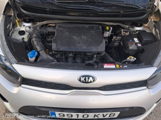 Kia Picanto 1.0i 68CV de 2019 con 140.000 Km por 7.475 EUR. en Madrid