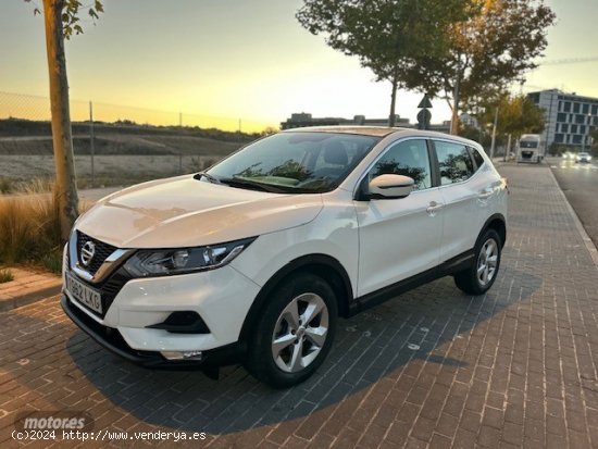 Nissan Qashqai 1.5 DCI ACENTA 116 CV de 2020 con 59.000 Km por 18.000 EUR. en Madrid