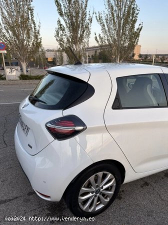 Renault Zoe Intens 100 KW R135 bateria 50kWh flexi de 2020 con 69.909 Km por 14.000 EUR. en Madrid