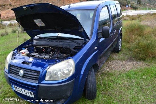 Fiat Doblo 1.5 97kW (130CV) diesel MT6 Talla L de 2006 con 287.000 Km por 4.500 EUR. en Malaga