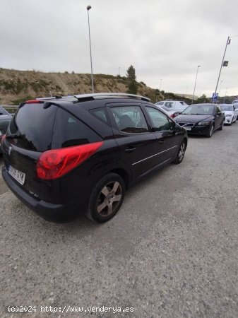 Peugeot 207 Sw de 2010 con 360.000 Km por 2.300 EUR. en Barcelona