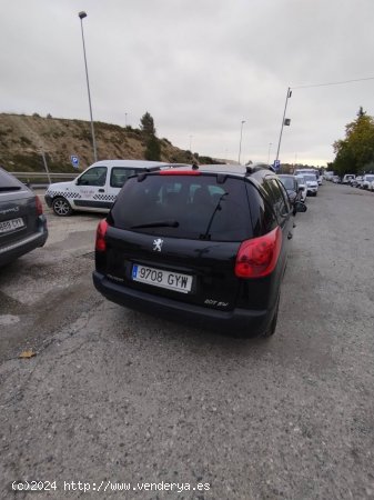 Peugeot 207 Sw de 2010 con 360.000 Km por 2.300 EUR. en Barcelona