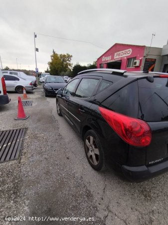 Peugeot 207 Sw de 2010 con 360.000 Km por 2.300 EUR. en Barcelona