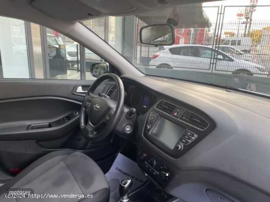 Hyundai i20 1.0 TGDI 74kW (100CV) Essence LE de 2019 con 101.965 Km por 11.500 EUR. en Madrid