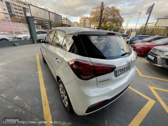 Hyundai i20 1.0 TGDI 74kW (100CV) Essence LE de 2019 con 101.965 Km por 11.500 EUR. en Madrid