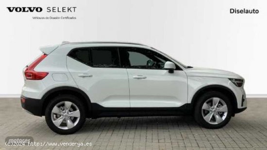 Volvo XC40 2.0 B3 CORE AUTO 163 5P de 2024 con 13 Km por 38.200 EUR. en Barcelona