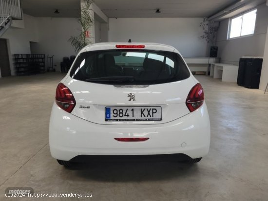 Peugeot 208 5P ACTIVE PureTech 60kW 82CV de 2019 con 121.195 Km por 7.490 EUR. en Valencia