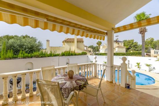 Villa Begoña, Espectacular Chalet Independiente, 4 dormotorios y piscina privada - ALICANTE