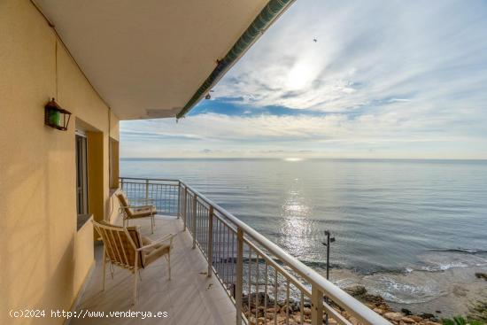 Edificio Torrevigía, Espectacular apartamento en primera linea de Playa del Cura, con vistas al mar