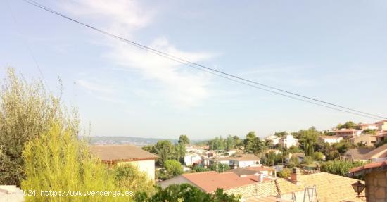 TERRENO CON ESTUPENDAS VISTAS EN ESPARRAGUERA A 30' DE BARCELONA - BARCELONA