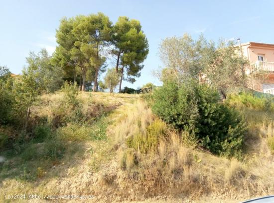 TERRENO CON ESTUPENDAS VISTAS EN ESPARRAGUERA A 30' DE BARCELONA - BARCELONA