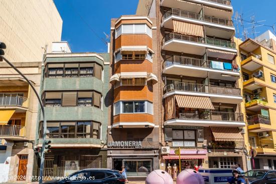 Edificio de uso Mixto, , 25 de Abril 63 , San Antonio, Cullera - VALENCIA