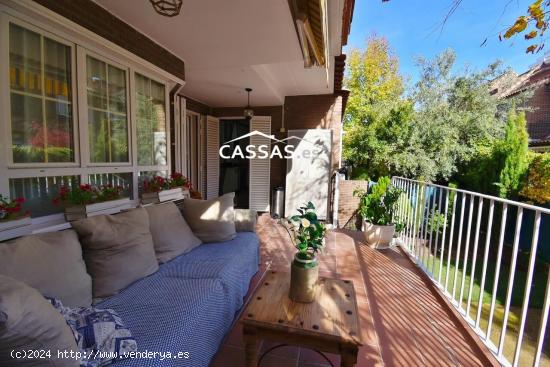 Chalet en FRESNOS, 6 habitaciones, 3 baños, jardin, garaje y solarium. - MADRID