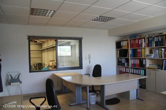 NAVE INDUSTRIAL BUSCA EMPRESARIO - TARRAGONA